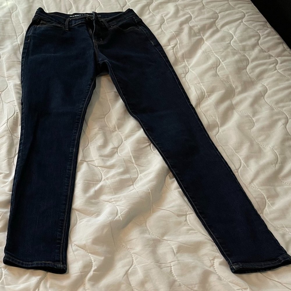 Old Navy Women's Curvy Mid-Rise Jeans - Size 2